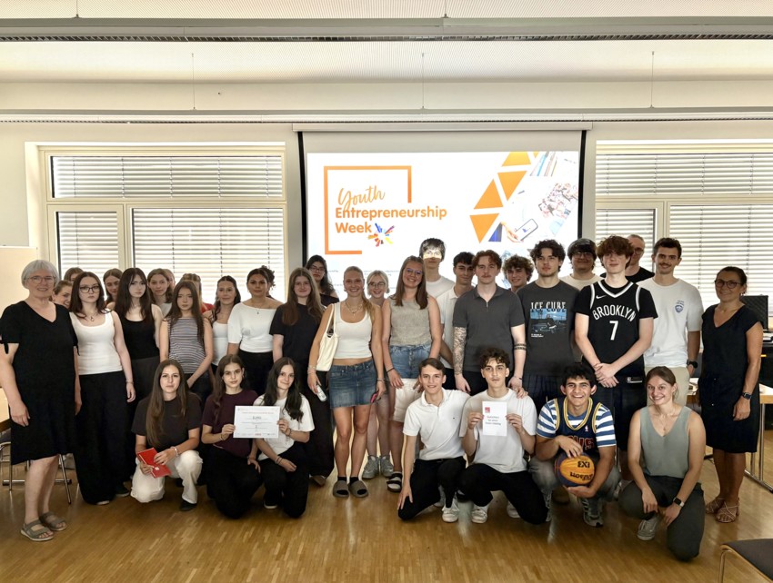 Gruppenfoto JEW Juni 26